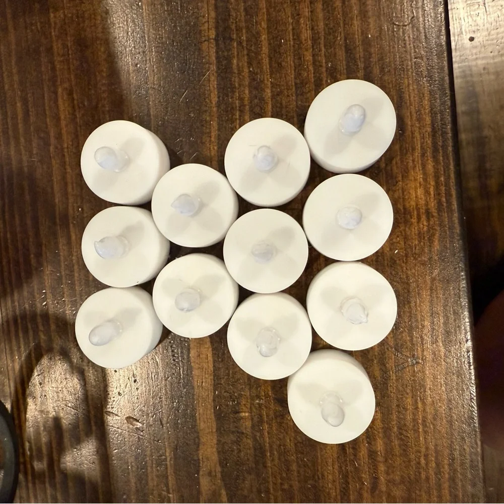 White LED Flameless Tea Light Candles